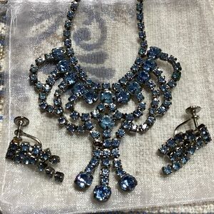 Vintage Blue Crystal Rhinestone Necklace & Clip Earring Set See Discription